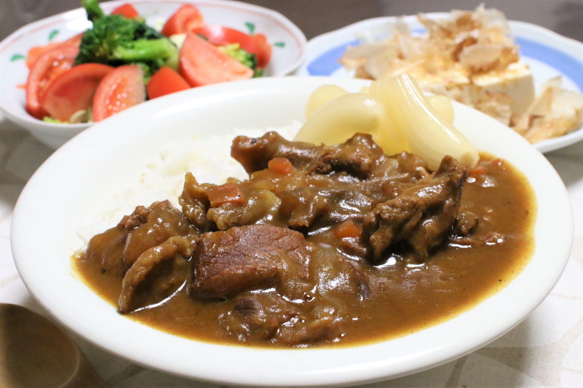 牛すじ肉がいつもの２倍 インフルエンザにとどめを刺す おばあの牛すじカレー おばあめし